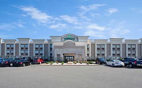 Days Inn by Wyndham Detroit Metropolitan Airport